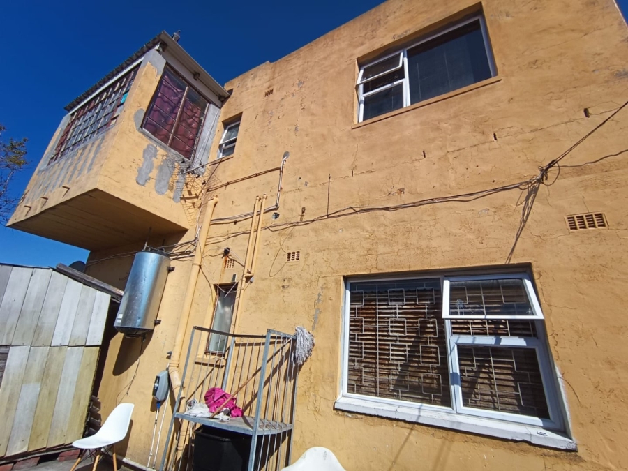 6 Bedroom Property for Sale in Klawer Western Cape